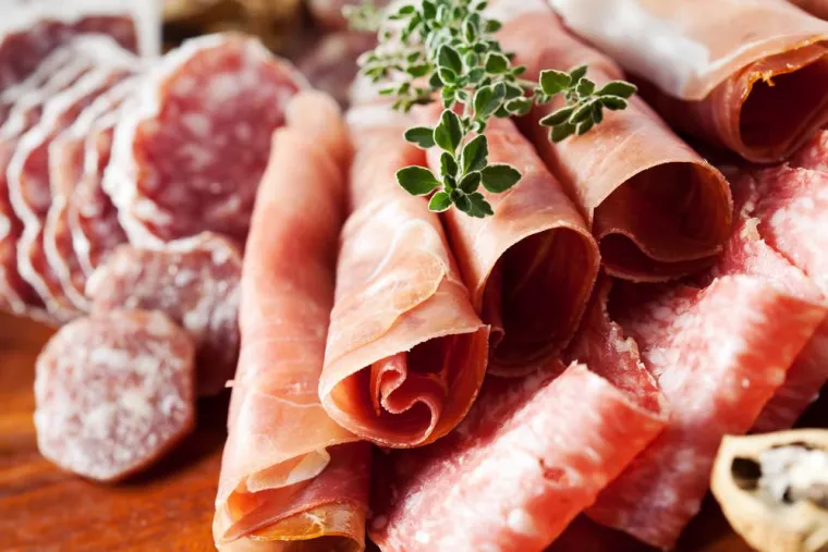 Commander 10 planches de charcuterie pour un after work, Armentières, PIZZA IN FAMIGLIA